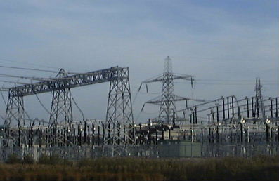 A comparable installation in Runcorn, October 2003 : click to enlarge